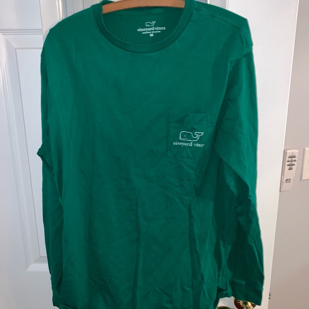 Green vineyard vine LS